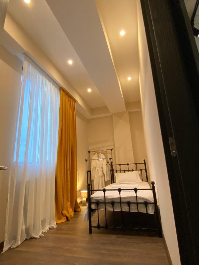 Apartment Sixteen Tiflis Dış mekan fotoğraf